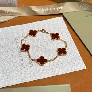 Van Cleef & Arpels 18k gold red chalcedony bracelet